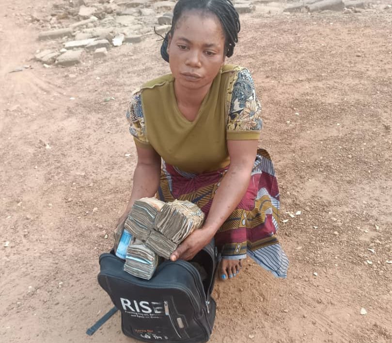 KawuGarba's tweet photo. A female kidnapper was arrested while trying to pick ransom in Taraba state.

Her name is Janet  Igohia, she is a Christian and voted for Peter Obi. 

Repost for the world to see https://t.co/TEFca2Rny4