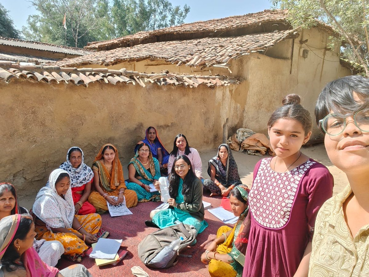 mopr_goi's tweet image. An awareness campaign on women's menstrual hygiene was conducted in #Pachira Gram Panchayat of #Chhattisgarh's #Surajpur District with an aim to educate women on the intricacies of the menstrual cycle, emphasizing its significance for optimal #health.

#HealthyGP #WomenFriendlyGP