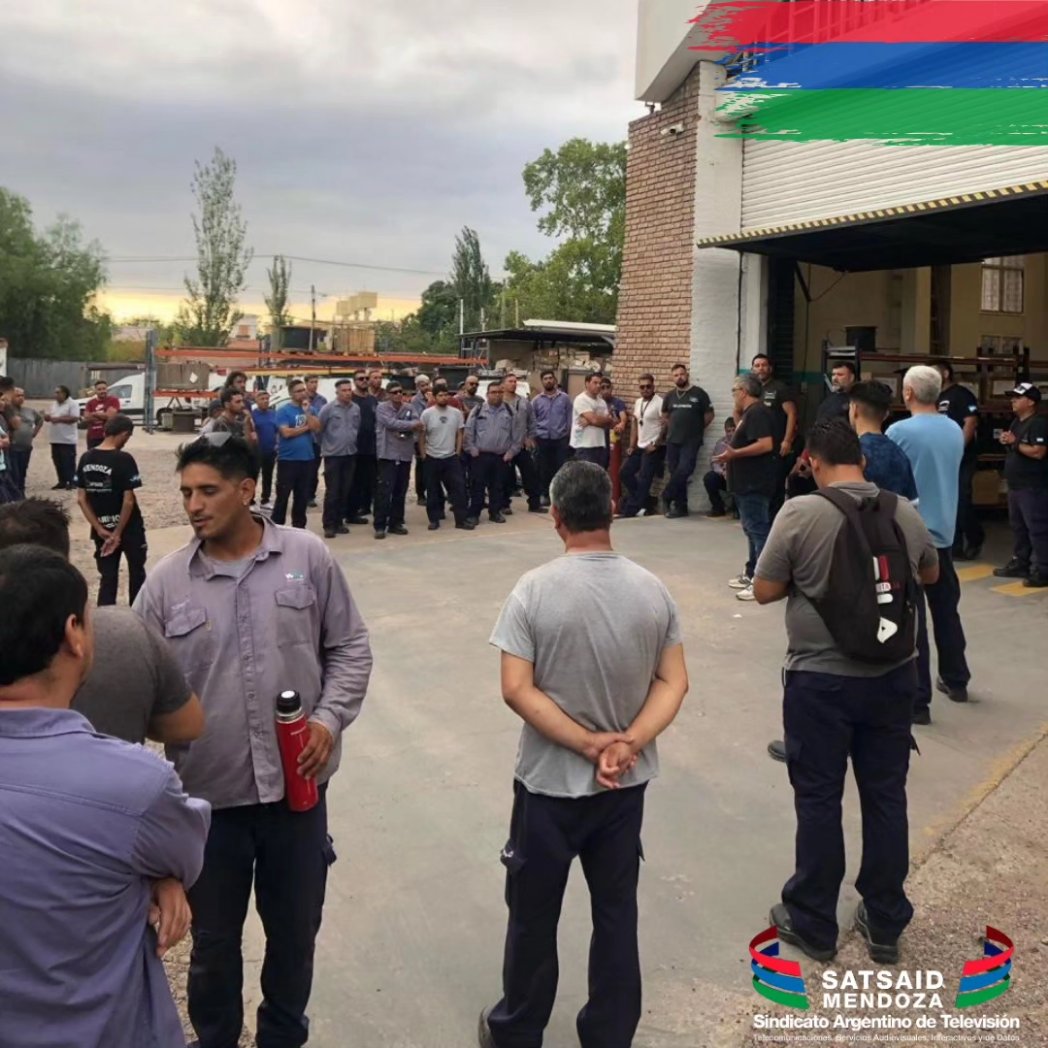 SATSAID_MENDOZA's tweet photo. 🇬🇲 ASAMBLEA con compañerxs de SUPER.
Se habló de las paritarias y temas gremiales en general, analizando la situación de trabajadores y trabajadoras de SUPER y WIMA.
#satsaid #satsaidmendoza #mendozaargentina #supercanal #wima #paritarias https://t.co/Lo1beTu7Nl