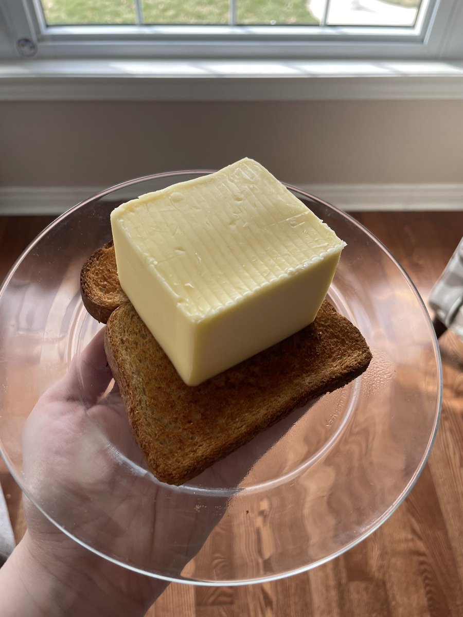 murderbirv's tweet image. i love butter on toast