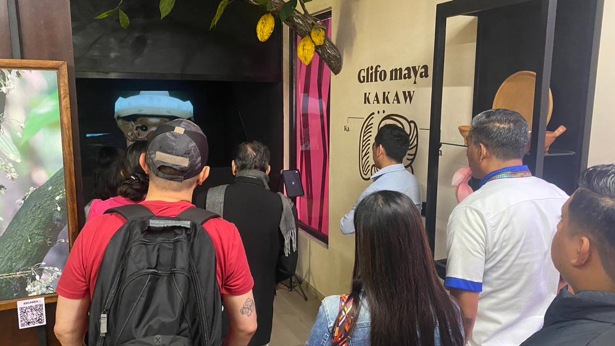 Turismo_Tabasco's tweet photo. Invitamos a nuestros amigos hoteleros agremiados a la @AMHMT para conocer @cachacacao y que lo puedan ofertar entre sus huéspedes, además de invitarlos a conocer las #RutaDelCacaoAlChocolate.
+info en: https://t.co/PtaCamY5vK 👈
Tabasco es #PatriaDelCacao y #CunaDelChocolate https://t.co/Pc7GxL56IW
