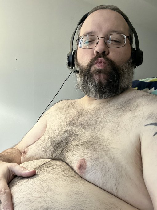 &ldquo;To kiss the big sexy bear support agent, press 1 now&rdquo; 📞☎️🗣️💋  ➡️ https://t.co/Mu9W80k9L8 https://t.