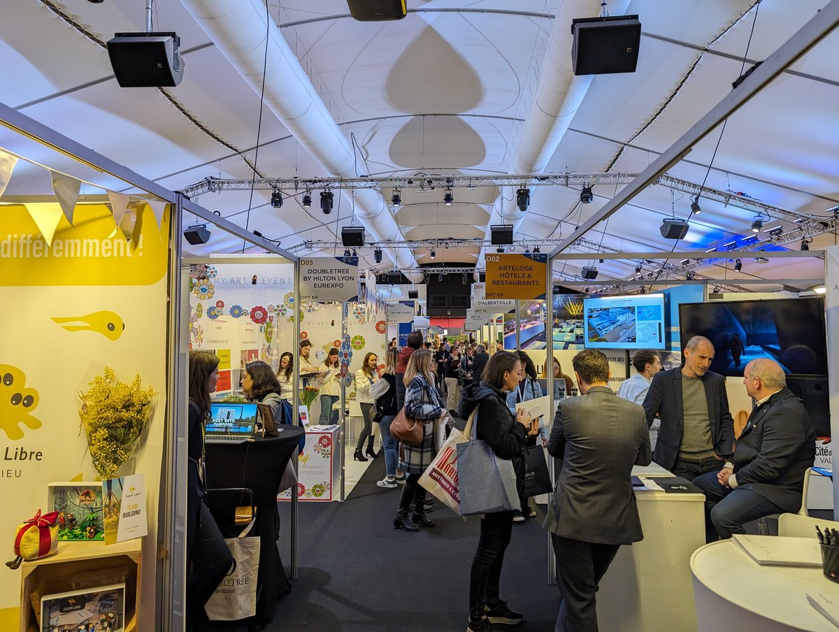 CMinicillo's tweet photo. Lancement ce jour du salon du tourisme d'affaires et de l'événementiel pour rencontrer nos partenaires, découvrir les offres proposées, assister aux conférences suivi d'échanges riches et conviviaux #cacentrest Crédit agricole Centre-est #salonsbelyon #sbe2023 #doublemixte https://t.co/meSNXMXmcj