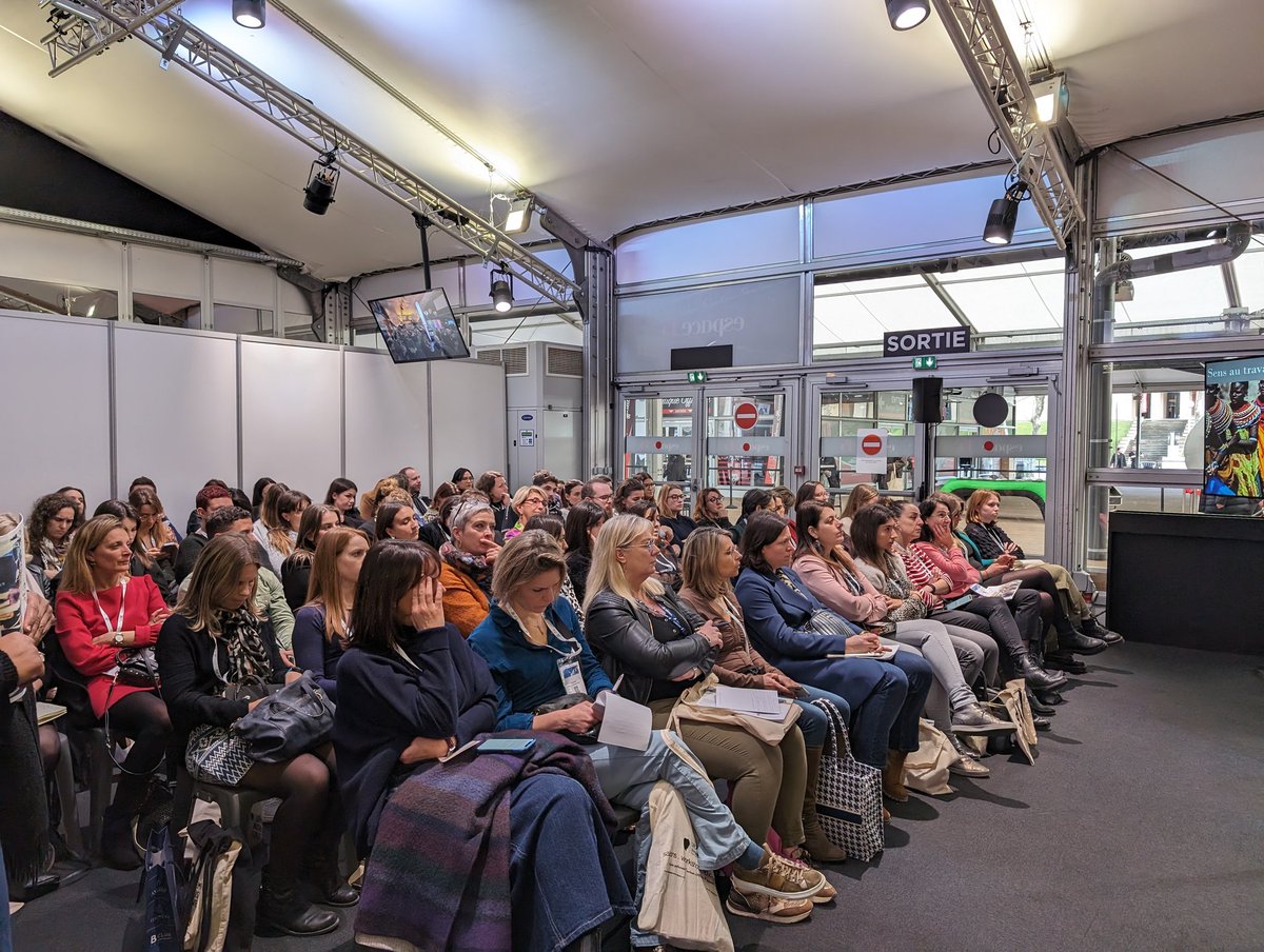 CMinicillo's tweet photo. Lancement ce jour du salon du tourisme d'affaires et de l'événementiel pour rencontrer nos partenaires, découvrir les offres proposées, assister aux conférences suivi d'échanges riches et conviviaux #cacentrest Crédit agricole Centre-est #salonsbelyon #sbe2023 #doublemixte https://t.co/meSNXMXmcj
