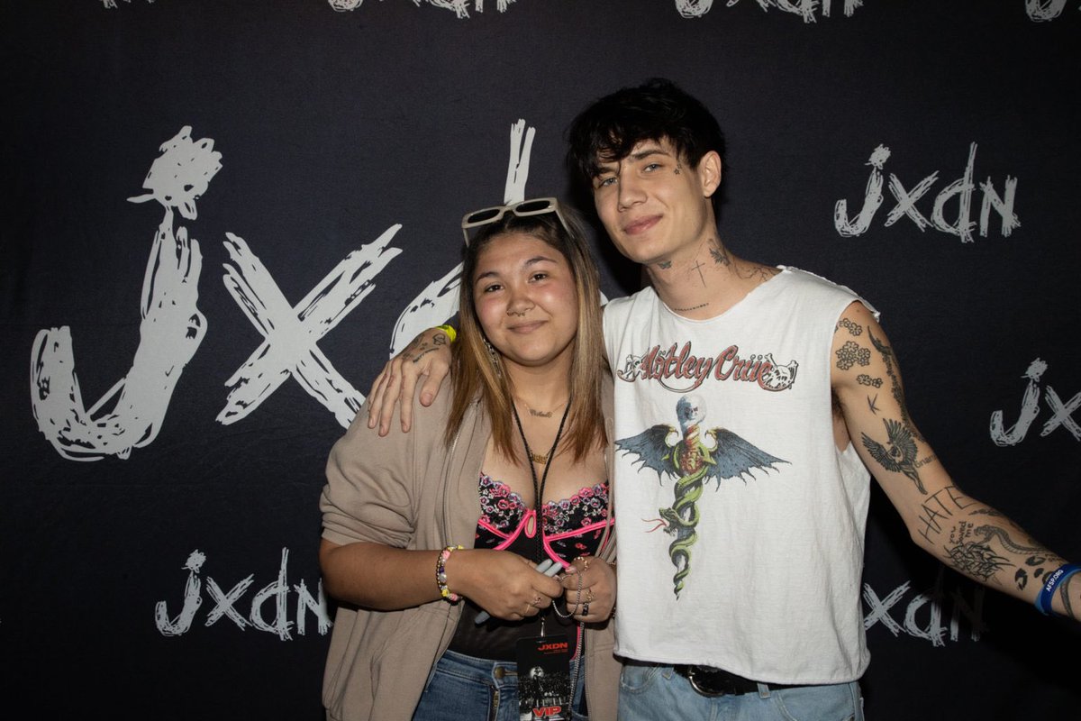 ANGXLSANDDXMONS's tweet image. happy birthday jaden , you are so so so loved and i’m so proud of you , i miss you dearly and i can’t wait to see you again one day, thank you for being you , this is your year!! you deserve everything bb i love you so much and happy jordan year! @JadenHossler #HappyBirthdayjxdn