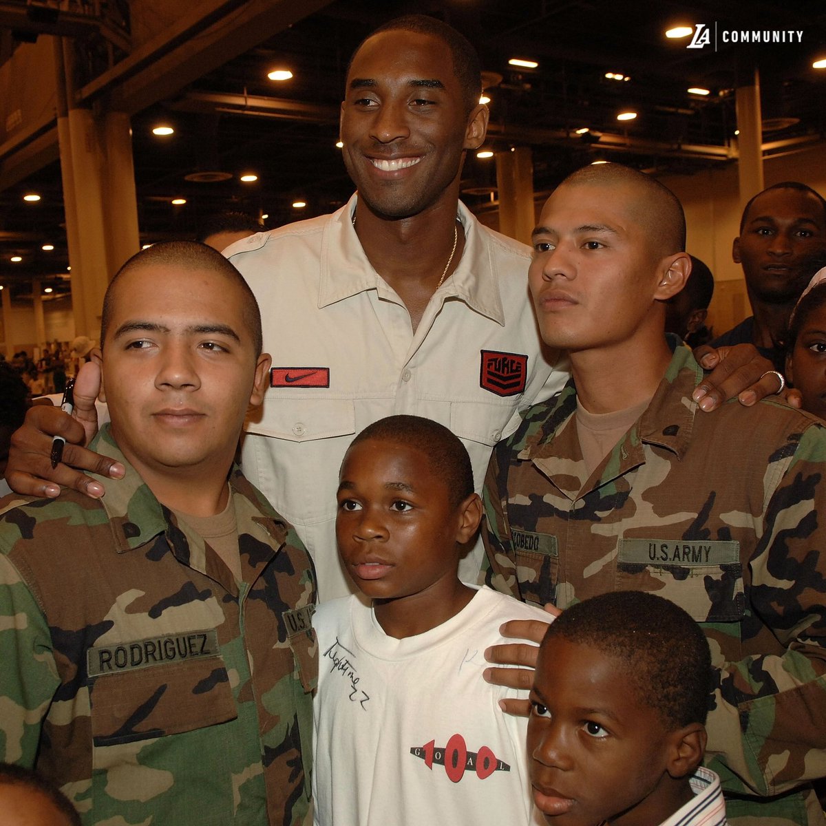 LakersCommunity's tweet photo. Kobe’s legacy immortalized 💜💛  Today we celebrate Kobe Bryant’s statue unveiling. Kobe’s legacy continues to positively influence the Los Angeles community, fans around the world, the next generation, and will forever live in Lakers History 🌎 ✨  #MambaForever  🖤🐍 https://t.co/Qmdq2kPBwl