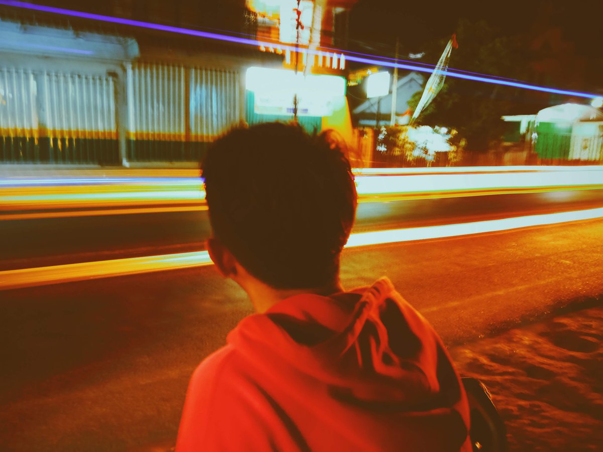 zevas_z's tweet photo. @ditepilangit Nyatanya kita menantikan rindu itu temu, lewat centang abu-abu menjadi centang biru.

#36x36project2024Day8 https://t.co/idR6NytPwL