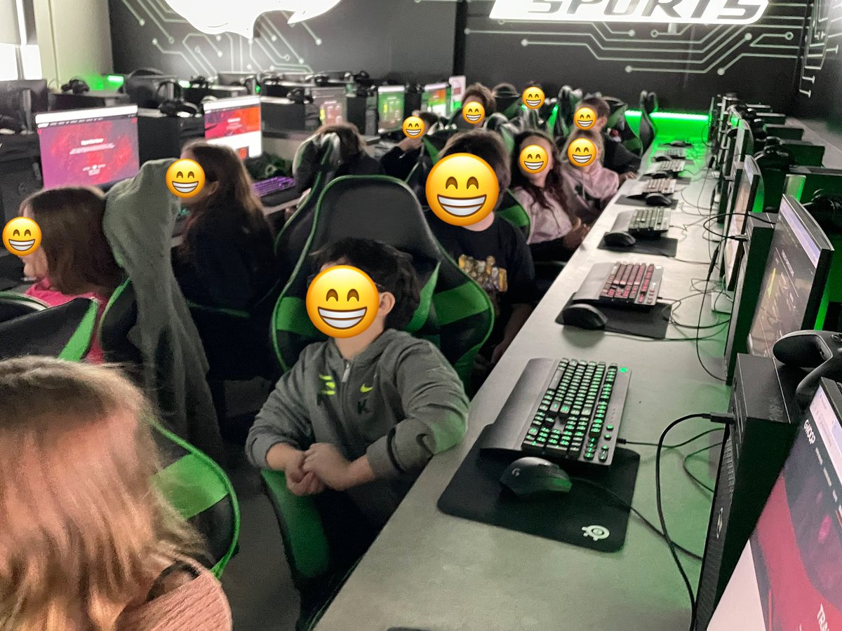 Whether you have an awesome esports arena like <a href="/LakeShoreCSD/">Lake Shore CSD</a> or are just getting started with 8 year old Chromebooks 💻, Gwoop is the simplest place to start gaming with your students. Love seeing the Gwoop competition <a href="/m_drez/">Michael Drezek</a> ! 💪🎮