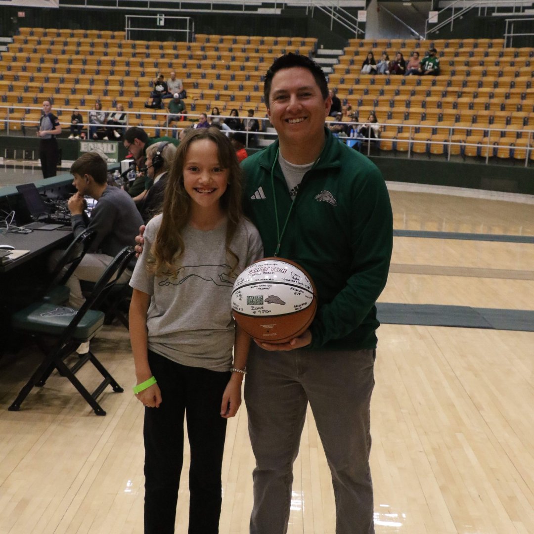 CallCarpetTech's tweet image. We are so happy to see all of the ENMU ball kid's of the game this season! 🏀
Each child received a whole house floor cleaning, a Carpet Tech basketball signed by the ENMU teams, and a full summer camp scholarship! ⛹️‍♂️⛹️‍♀️

#CarpetTechBallKidOfTheGame #ENMUGrayhounds #CallCarpetTech