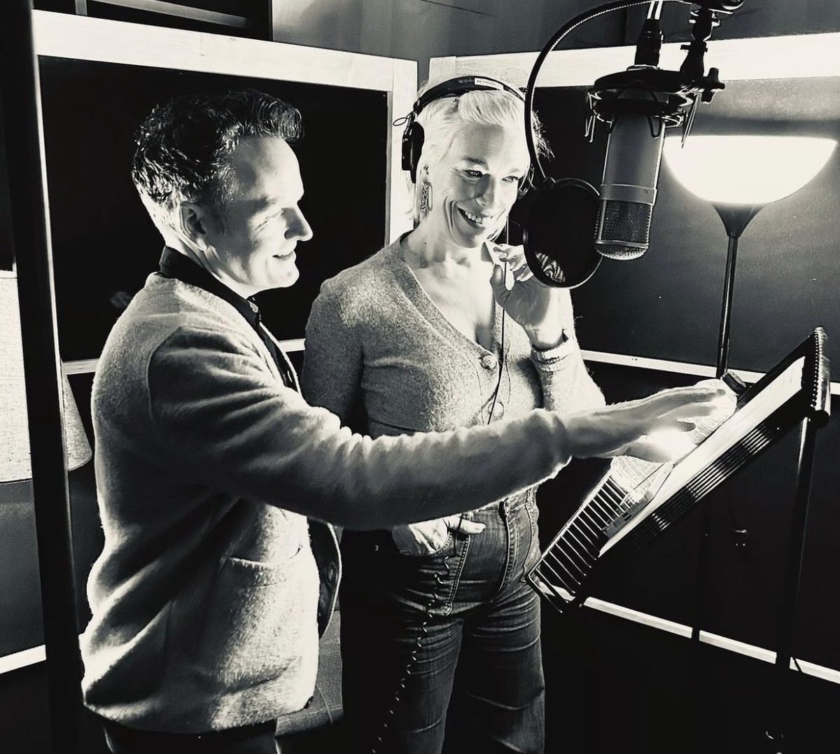 📸: “Glorious to work with superstar Hannah Waddingham yesterday on a rather exciting thing. She was on amazing form - THAT VOICE! Thank you @MetropStudios for having us. All revealed soon” - @joestilgoe via IG
