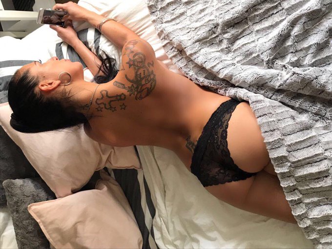 &hellip;, u have to choose my next outfit for my next shoot !!! A, B, C or D ??? Or even all of it  &mdash;&mdash;&mdash;&mdash;&mdash;&mdash;&mdash;&mdash;&mdash;&mdash;&mdash;&mdash; #outfit<a href="/tag/film"class="tags"><span>#film</span></a><a href="/tag/outfit"class="tags"><span>#outfit</span></a><a href="/tag/truce"class="tags"><span>#truce</span></a>