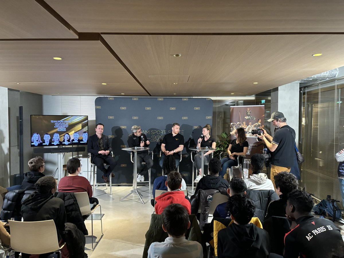 🚀Team Sport Santé by @gpm_fr 🏃🏿‍♂️🏃🏻‍♀️
La <a href="/FFAthletisme/">FFAthlétisme</a> a participé avec le <a href="/diagnoform/">DIAGNOFORM®️</a> à une opération dédiée à la promotion de l’activité physique auprès de collégiens avec des Ambassadeurs de Haut Niveau🔝 <a href="/margot_chevrier/">Margot Chevrier</a> <a href="/schrubii/">Yann Schrub</a> <a href="/AxelClerget/">Axel CLERGET</a> <a href="/anaisdjardins/">Anaïs-Mai Desjardins</a> 🙌🏅🤩@PresidentFFA