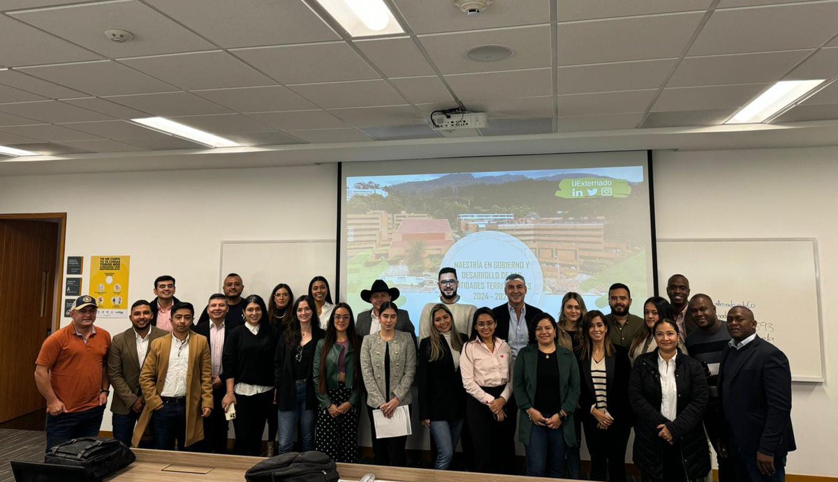 DerechoAdminUEX's tweet photo. 🗞 Instalación de los programas de maestría de la #EscueladeDerechoAdministrativo 📚.

📎📖¡Les deseamos muchos éxitos a las y los nuevos estudiantes!🧑‍🏫 https://t.co/jB0BVYBfUG