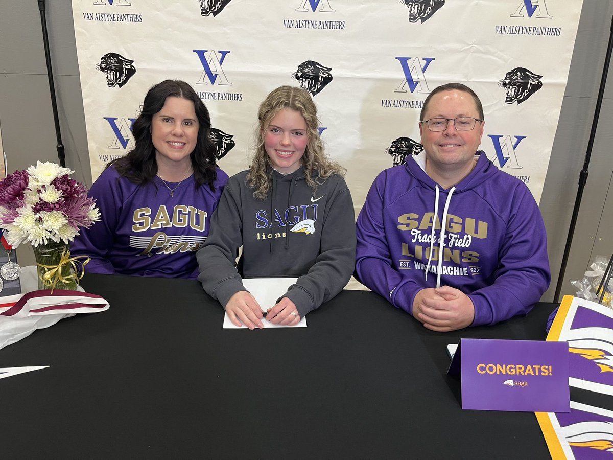 reedsports's tweet photo. VA has a day! Four Van Alstyne Panthers sign to become college student-athletes! 

Olyvia Trantham - SAGU Track &amp; XC

Kade Ramer - Hardin-Simmons Basketball

Emma Dalbert - NCTC Softball

Sarah Wyatt - LeTourneau soccer

Hear from them tonight! @VAISDAthletics https://t.co/dh0L8KRZ3G