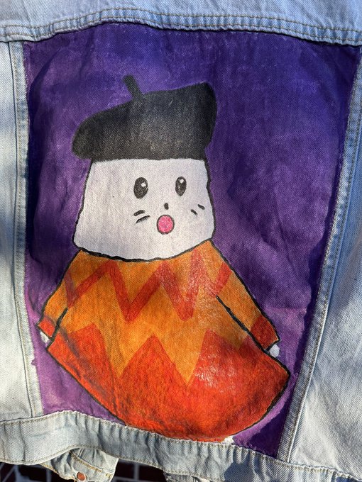 Gm! I&rsquo;ve had the privilege of creating some custom denim art for some wonderful people in the space!<a href="/tag/moonrunners"class="tags"><span>#moonrunners</span></a><a href="/tag/pawsup"class="tags"><span>#pawsup</span></a>