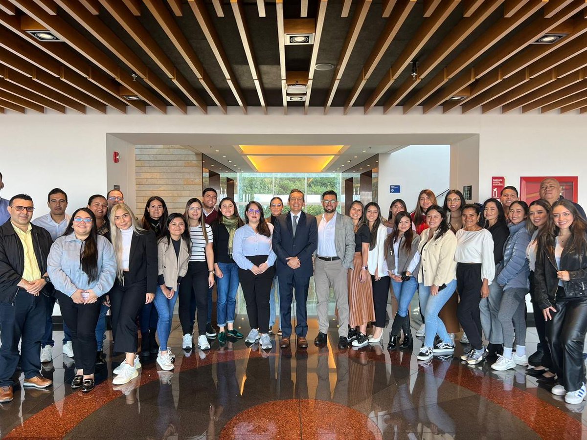 DerechoAdminUEX's tweet photo. 🗞 Instalación de los programas de maestría de la #EscueladeDerechoAdministrativo 📚.

📎📖¡Les deseamos muchos éxitos a las y los nuevos estudiantes!🧑‍🏫 https://t.co/jB0BVYBfUG