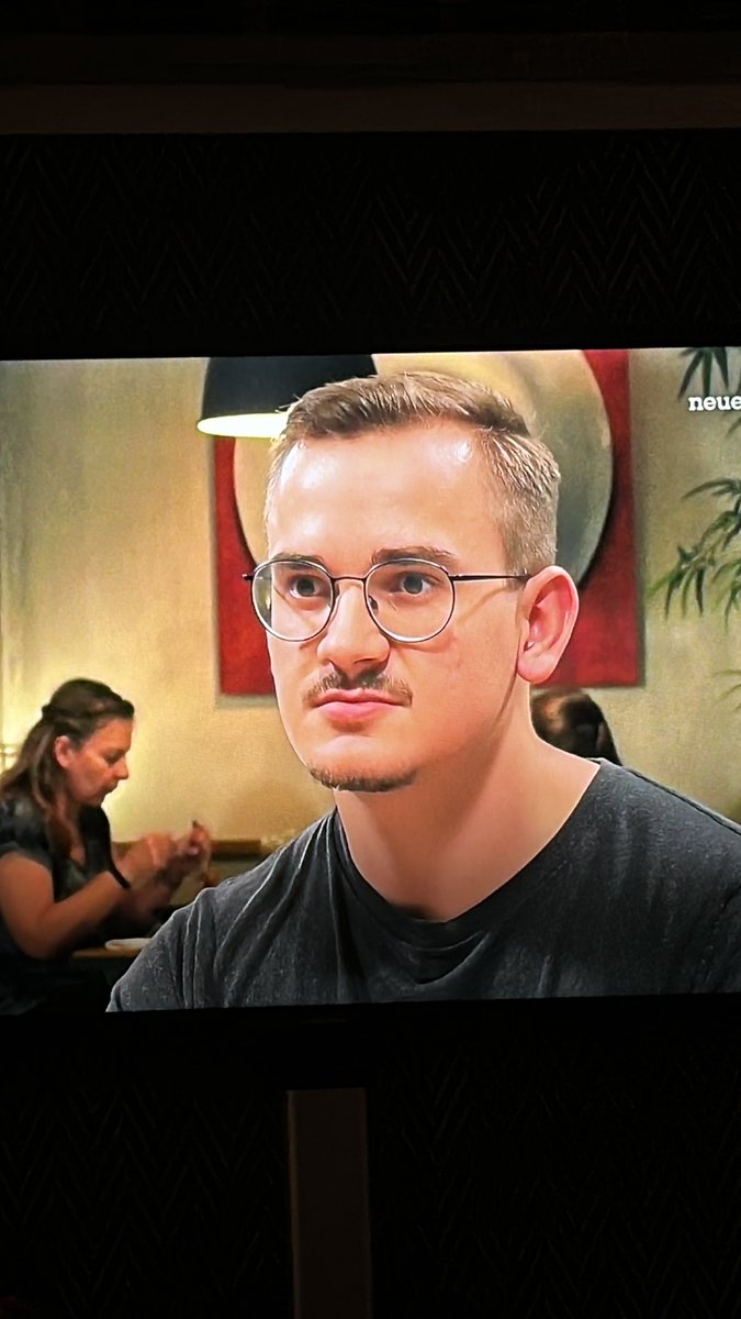 Was machst du bei First Dates? <a href="/witheball/">Witheball</a>