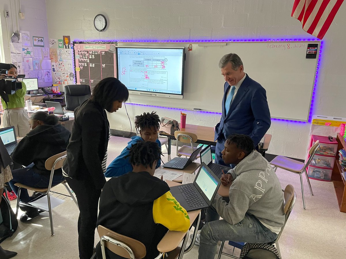 jordandmonaghan's tweet image. PITT CO: @NC_Governor visits Pactolus Global School to tour several classrooms and celebrate how strong public schools build strong communities 📚

Under voucher expansion, Pitt Co public schools could lose NEARLY $2.5M in education funding. #ncpol