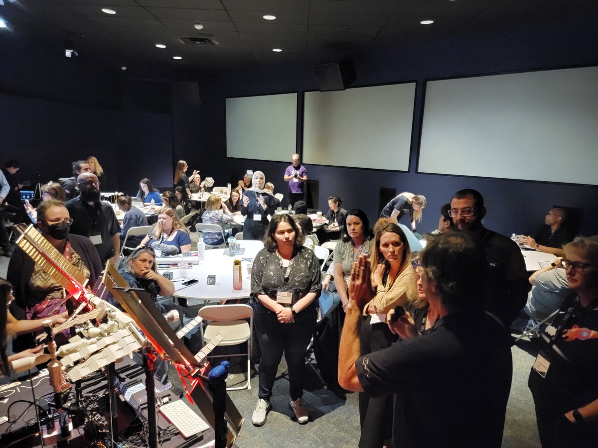 ISS_Mimic's tweet image. Thanks to everyone who attended our session! Come see ISS Mimic in the Food Lab at @SpaceCenterHou. #SEEC2024 #STEM #RaspPi