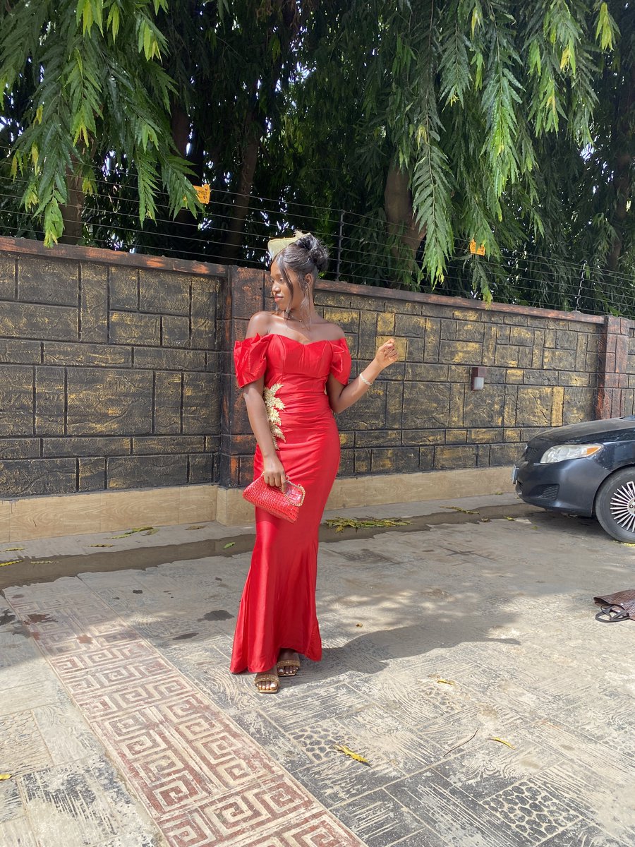 SuzzyPeters's tweet photo. #JW weddings
#Asoebi Pepper
#PepperRed https://t.co/puTbWUhUIl
