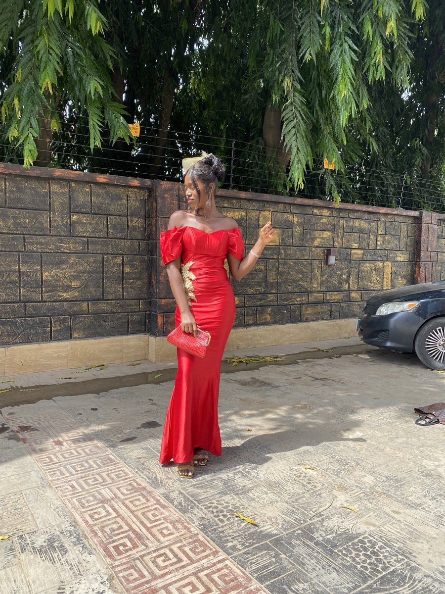 SuzzyPeters's tweet photo. #JW weddings
#Asoebi Pepper
#PepperRed https://t.co/puTbWUhUIl