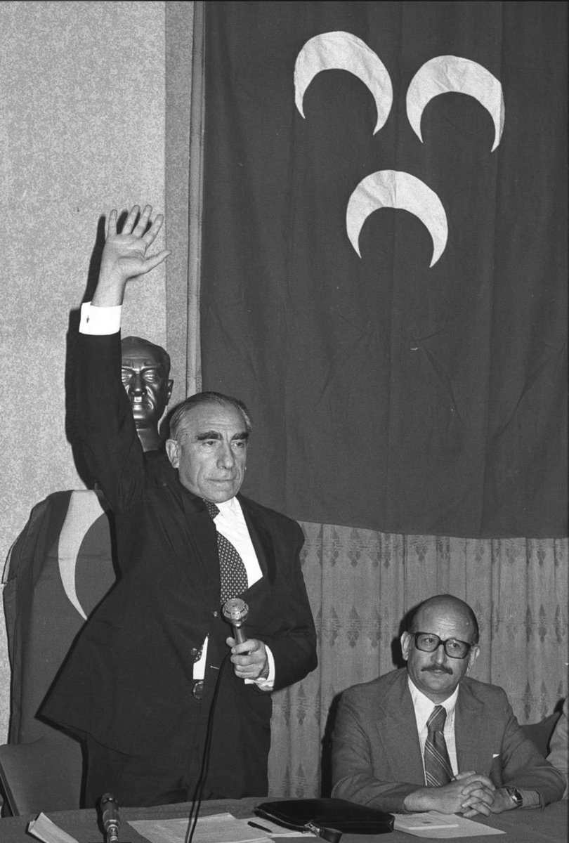 DAVA ŞAHISLARDAN ÜSTÜNDÜR.

Makam ve menfaatleri için Maklubecilere şakşakçılk yapanlarla. Safımız bir değildir. Tavrımız her daim #ÜLKÜCÜ’den yanadır.