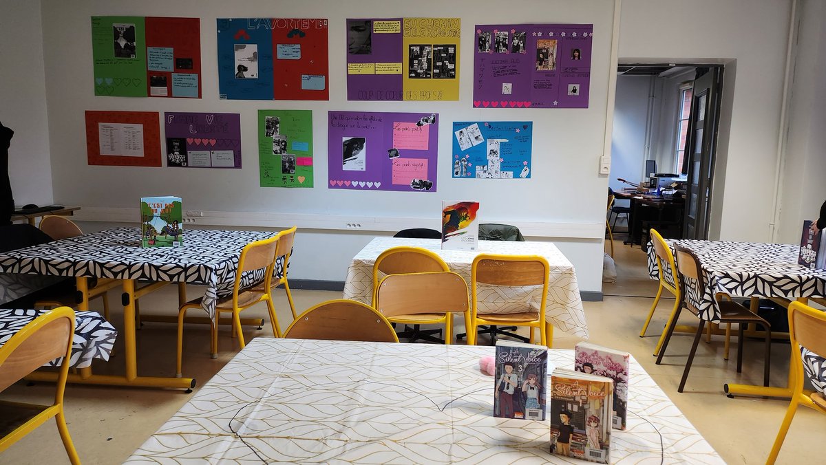 cdiGDLTrg's tweet photo. Café littéraire organisé par les 1TECH3 : présentation à 2 classes de leurs coups de cœur du #CDI, parmi des #romans, #BD, #mangas et #romansgraphiques sur les thématiques sanitaire et sociale. #ST2S https://t.co/dP2r72ynss