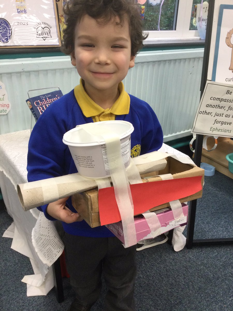 StMaryB17's tweet photo. RT had a creative afternoon using what we know about joining materials to make our own fantastic creations! #EYFS #EXAD #DT https://t.co/DuTmpRtQX1