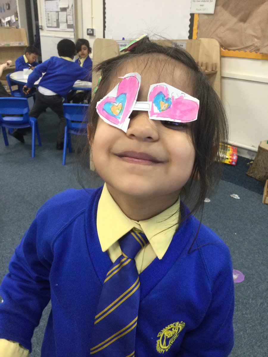 StMaryB17's tweet photo. RT had a creative afternoon using what we know about joining materials to make our own fantastic creations! #EYFS #EXAD #DT https://t.co/DuTmpRtQX1
