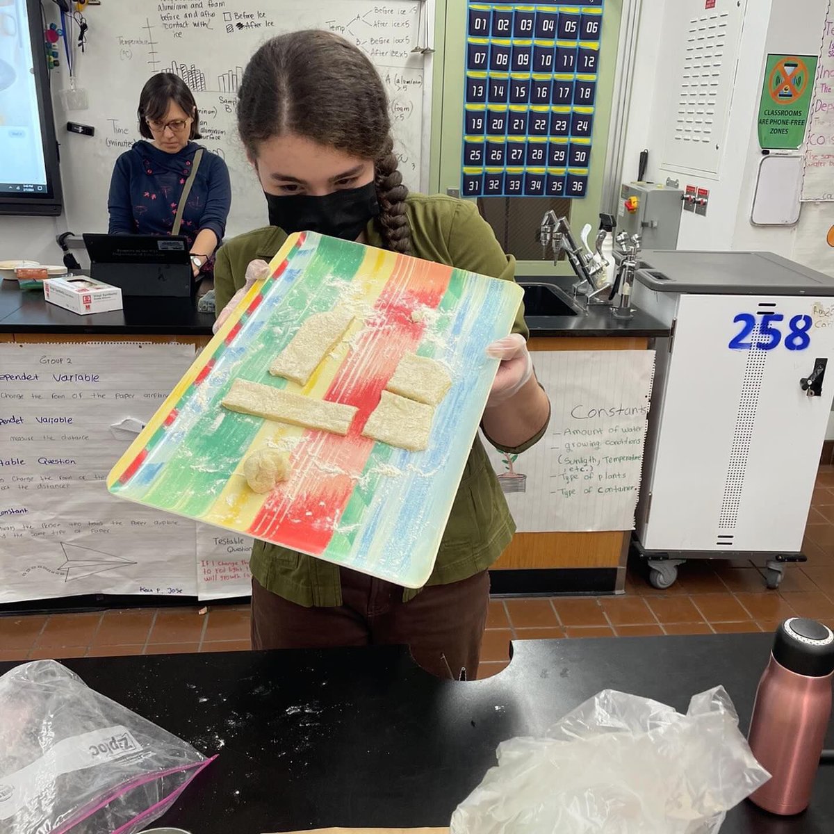 SuptCheng_CIOB's tweet image. Looks like the Baking Club at IHS Laguardia Community College had a blast yesterday! 🧁🎉 #BakingClub #CommunityCollegeLife #BakingFun @IHS_LAGCC @DOEChancellor @NYCSchools