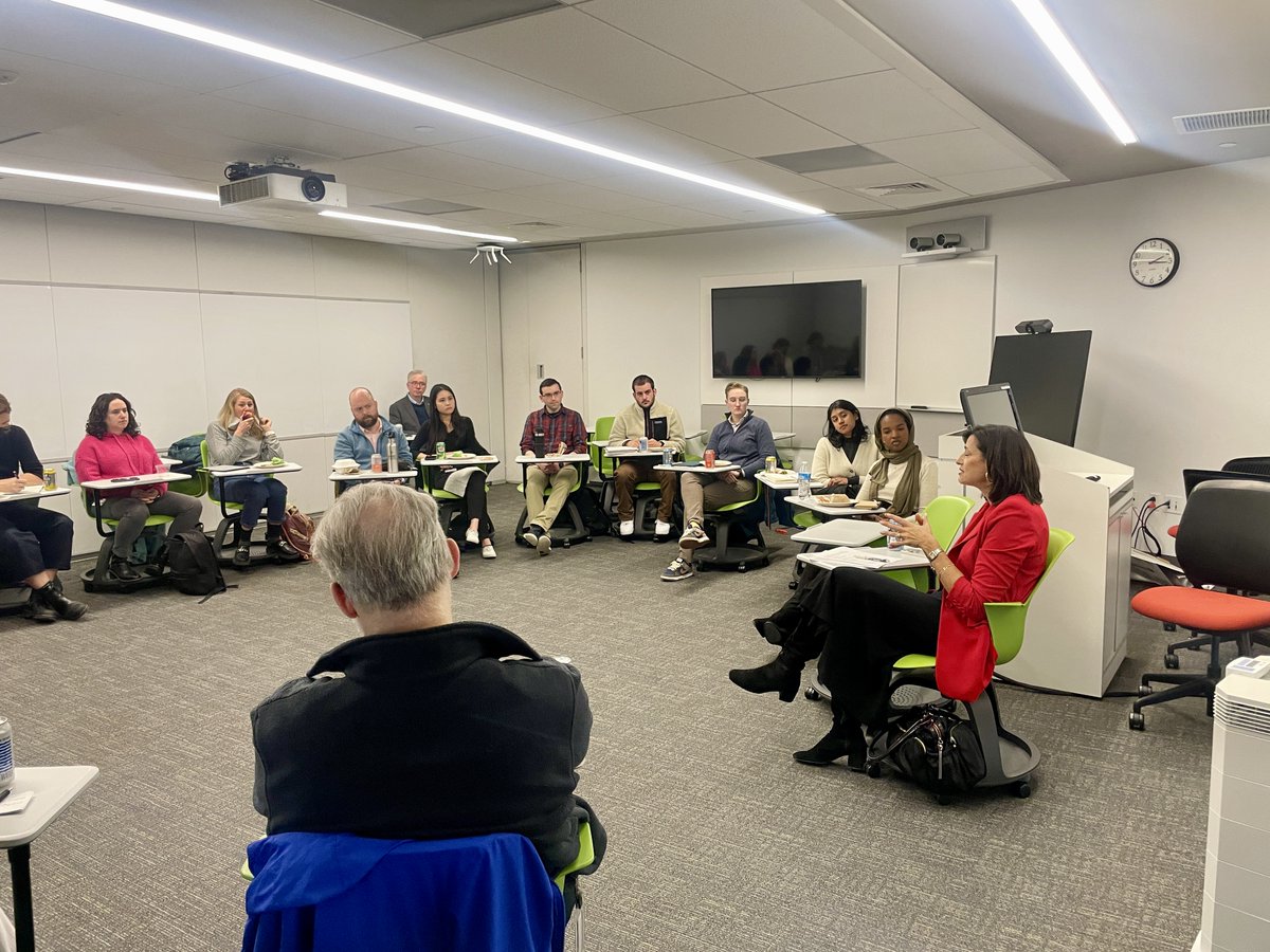 HarvardChanSLFP's tweet photo. Spring 2024 kick-off with Menschel Fellow Rochelle Walensky, former CDC Director! She'll lead a seminar series on her journey from HIV research to navigating global health crises at the CDC. Dive into public health, policy, and politics. More info in bio. #PublicHealthLeadership https://t.co/DBD9VrEMiR