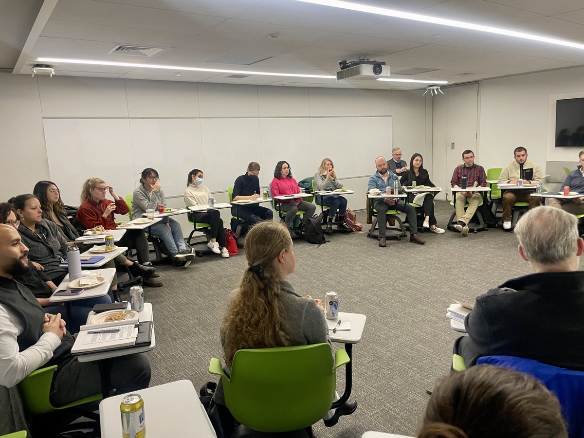 HarvardChanSLFP's tweet photo. Spring 2024 kick-off with Menschel Fellow Rochelle Walensky, former CDC Director! She'll lead a seminar series on her journey from HIV research to navigating global health crises at the CDC. Dive into public health, policy, and politics. More info in bio. #PublicHealthLeadership https://t.co/DBD9VrEMiR