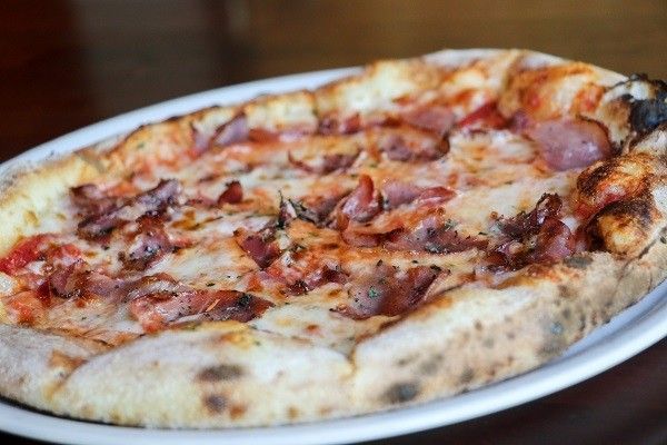 PeelPizza's tweet photo. We will be closing @ 3pm on Sunday for indoor dining for the Big Game!
We'll be here for Growlers and Crowlers, Wings 🍗 and Pizzas 🍕 to go until then! 🏈 https://t.co/mkqx7eWD0R