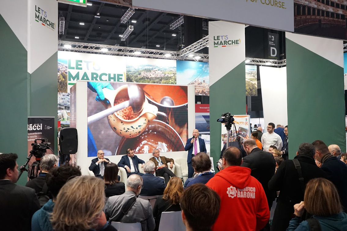 TurismoItaliaNw's tweet photo. MARCHE | Ai nastri di partenza la 32ยช edizione di Tipicitร Festival, la manifestazione presentata alla Bit di Milano, dal 9 allโ11 marzo
Leggi la notizia https://t.co/NbqWU2GQyZ
#marchebellezzainfinita #turismo #marchetourism #marche #tipicitร #festival @Tipicita @MarcheTourism https://t.co/QRYqduv4jC