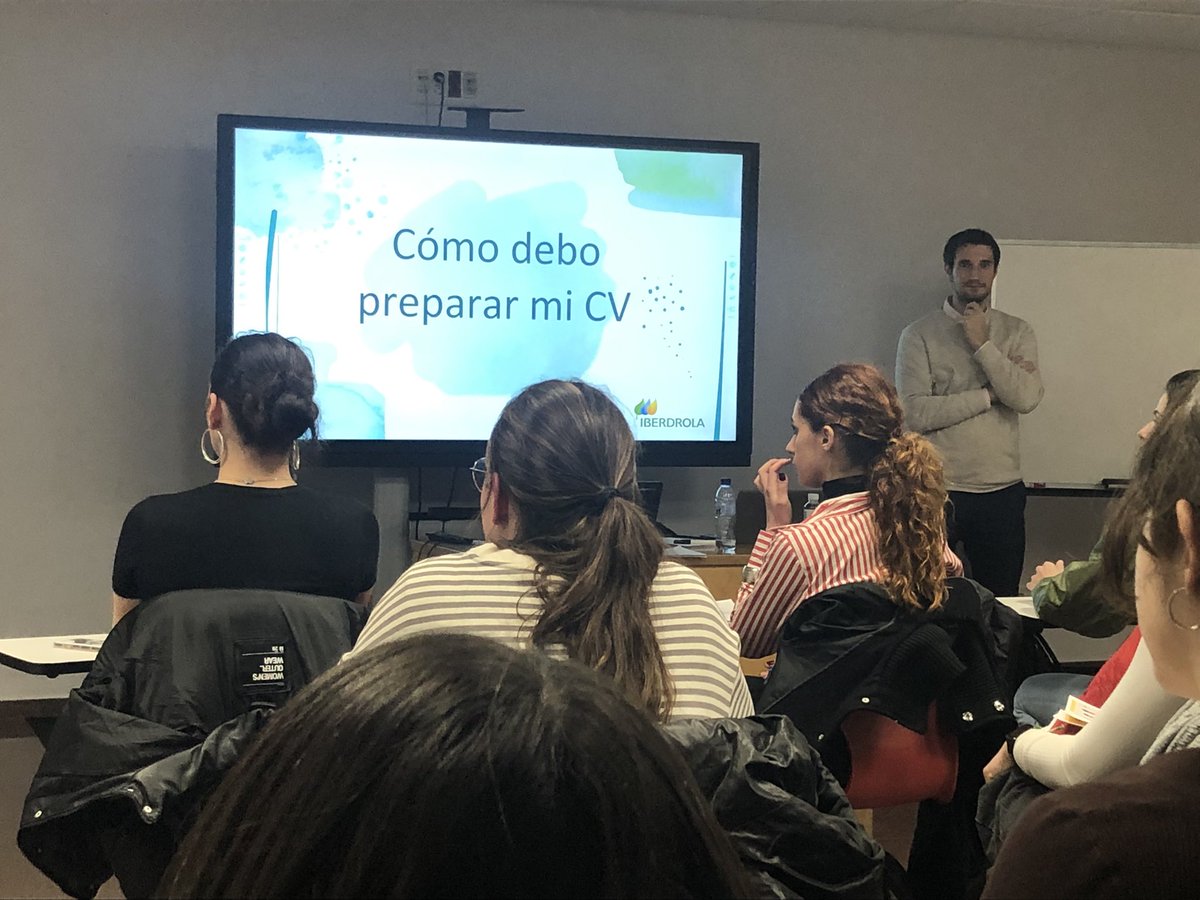 RuthRuthpindado's tweet photo. Seguir formando en nuevos ámbitos, abiertos a nuevas oportunidades, creciendo y descubriendo nuevas opciones. #FPStem @asti @funfamilia1 #empresa #aulaempresa @jcyl https://t.co/dUvLCnT2SK