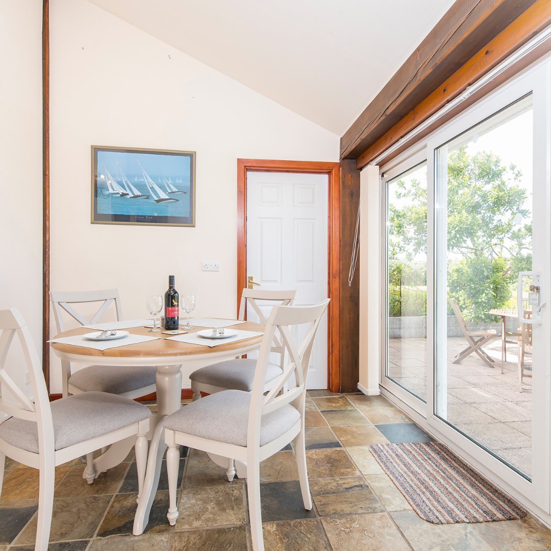coastalcottages's tweet photo. #LastMin: Bryn y Brenin, Trefin | 10/02 + 17/02 | ยฃ570pw
Easter dates available ๐ฃ
๐๏ธ Sleeps 4
โญ๏ธ 4 Star
๐ #SeaViews
๐๏ธ Walk to beach
๐บ Lawned garden
๐ฝ๏ธ Walk to pub
๐ฅพ Nr the Coast Path
๐๏ธ https://t.co/BqjHG7sNtQ
#visitpembrokeshire #visitwales #coastalcottages #halfterm https://t.co/Hbhf2dtgqf