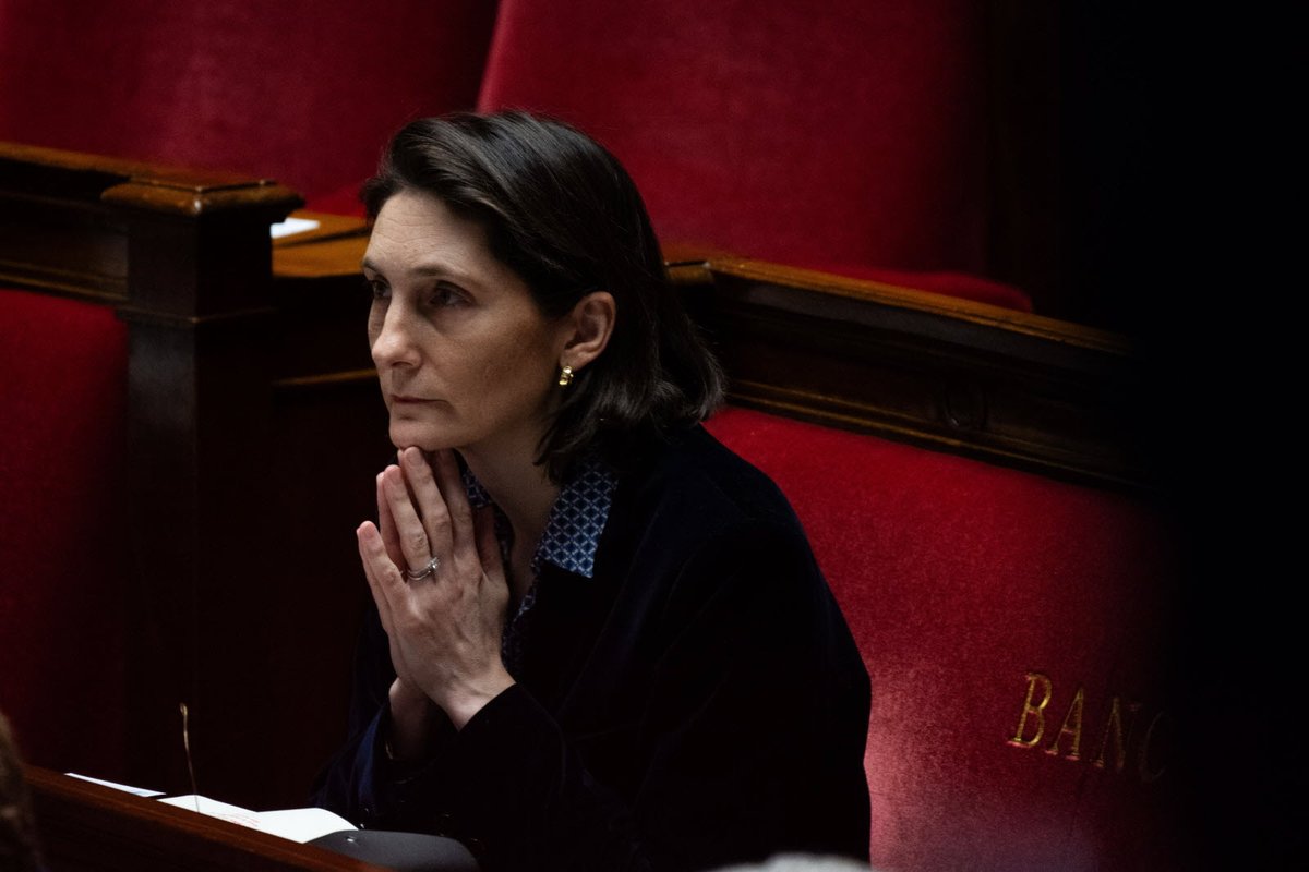 🇫🇷 ALERTE INFO - Amélie Oudéa-Castéra n’est plus ministre de l’Éducation nationale ; elle est remplacée par Nicole Belloubet. (BFMTV)