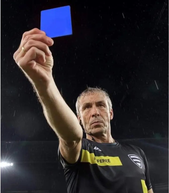Love1Essien's tweet photo. New rule coming in football: BLUE CARD!🟦

Blue card will allow a player 2 b temporarily disqualified for 10mins if he makes a foul that prevents a dangerous attack or too violently protests a referee's decision
🟦+ 🟦=🟥
#AFCON2024 #AFCON #Nwabali #Osimhen #NigeriaVsSouthAfrica https://t.co/VkdFzrxABN