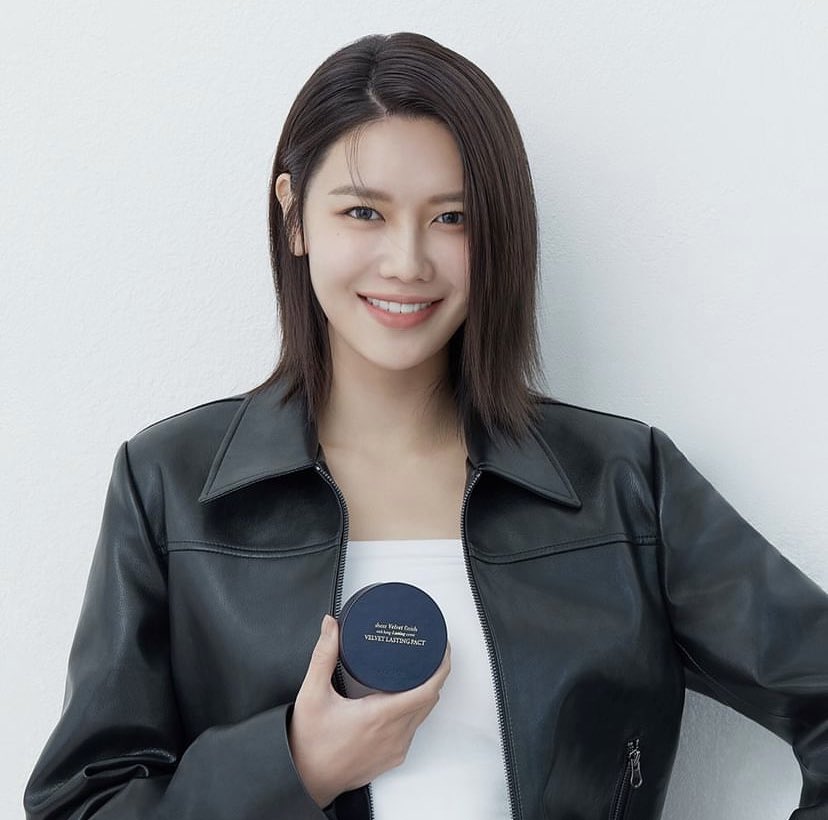 Sina1246525's tweet photo. New Endorsement picture from Muse Sooyoung for Age20 (Cosmetics)

Go comment and like ❤️

https://t.co/HOFq4ZEwWo

#SNSD #ChoiSooyoung #Sooyoung #GirlsGeneration https://t.co/rcsSZXRaOM