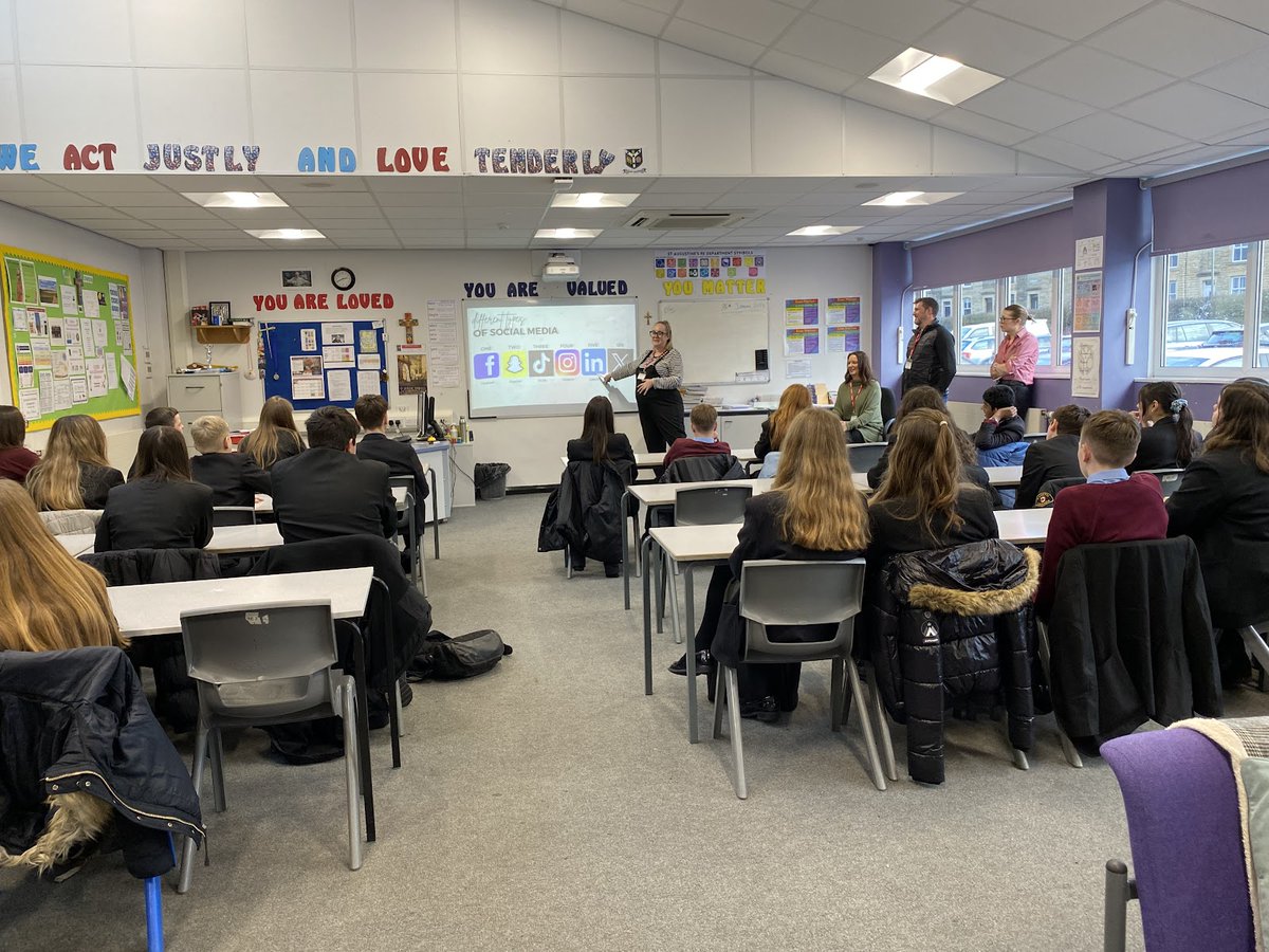 CMSAdvertising's tweet image. Meet Laura, our Senior Digital Marketing Executive, sharing insights with 90 students on Careers Day!

A big thank you to our valued client, Prospect Homes, for the support.

Swipe left to see Laura in action, inspiring young minds!