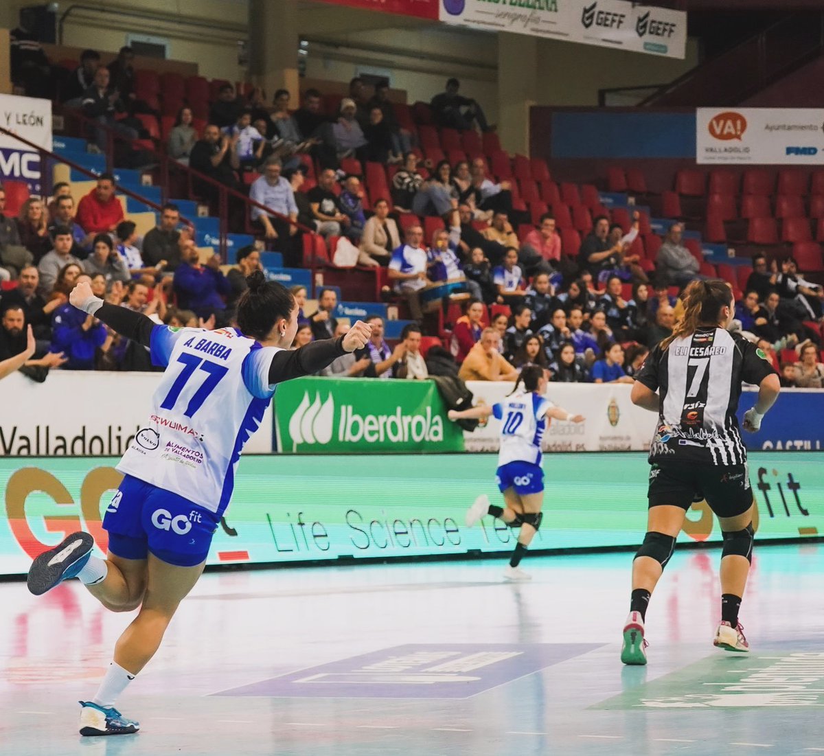 Gran partido celebrado el de ayer en Huerta del Rey: Caja Rural Aula Valladolid VS Costa del Sol Malaga.

La balanza se decantó finalmente por el equipo local. ¡Gran victoria! 🏆 

Enhorabuena 👏