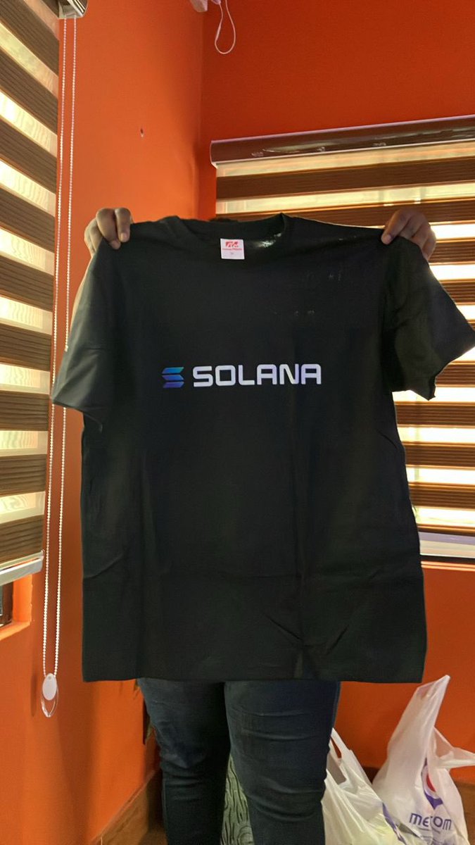 whoisderekdash's tweet photo. Elevate your style and show your support for the #Solana ecosystem 🔥🔥

.@makumazakpe showing off her exclusive @Solana x @SuperteamDAO Merch! 🇬🇭🇬🇭🇬🇭 https://t.co/KJrECVA3IZ