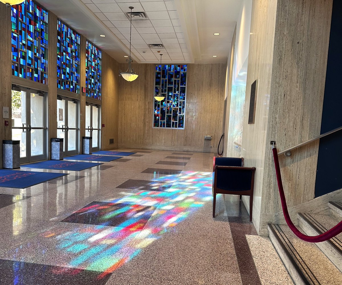 Here's a #ThrowbackThursday from 1964! A lot has changed in 60 years, but the beauty still remains in the lobby of Preston Hall. No matter the weather, this room captures the light perfectly. #RadfordUniversity #CampusBeauty