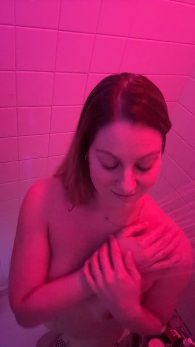 Veronica Weston is live now! https://t.co/zpIEIEzCrS https://t.co/s9pPXwQipB<a href="/tag/myfreecams"class="tags"><span>#myfreecams</span></a>