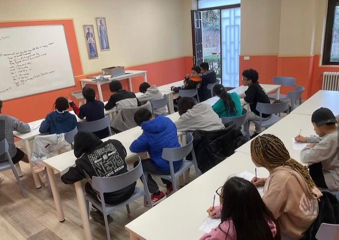 csanalfonso's tweet photo. We enjoy sports 🎯 , company 🙂 and a dancing contest. Today, we will spend our last night at @farmcamp_ancora. What a great experience! 🥰 #ColegiosHHCC #FarmCamp https://t.co/q7JY4yTd7h