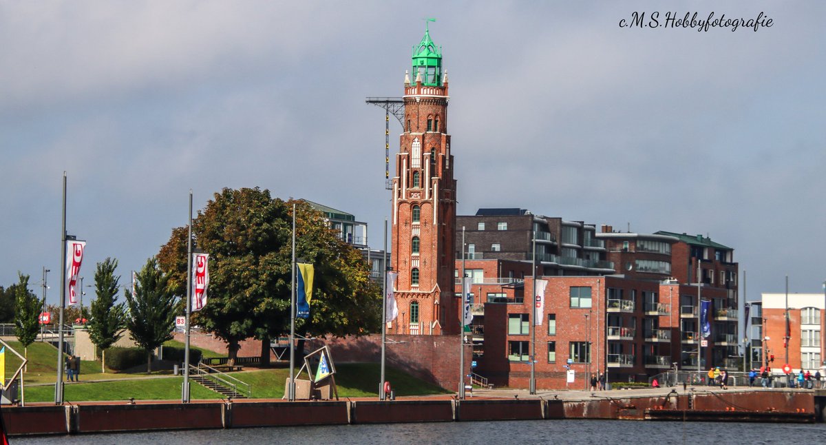 Simon-Loschen-Leuchtturm in Bremerhaven. #mshobbyfotografie #simonloschenleuchtturm #schifffahrtszeichen #schleuse #festlandleuchtturm #neuerhaven #norddeutschland
