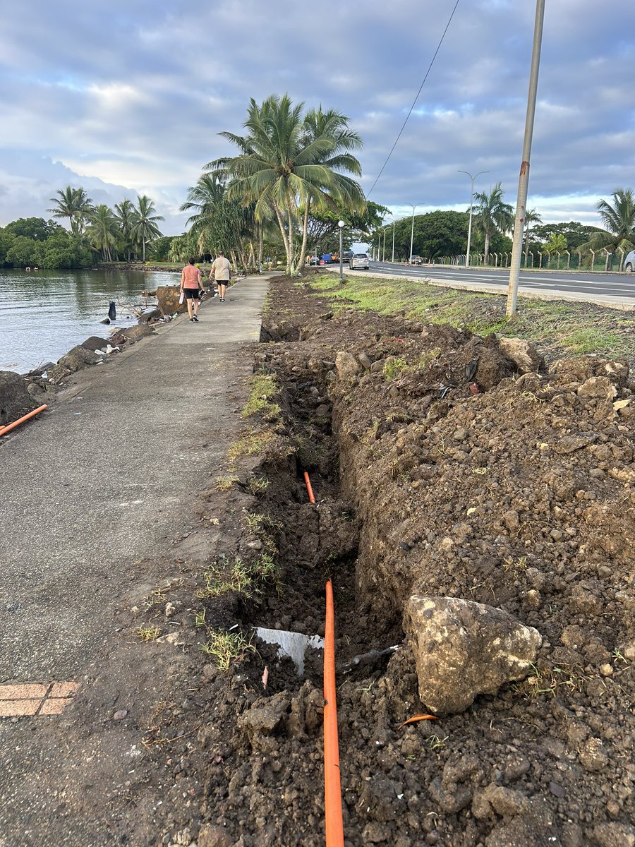 igalque's tweet photo. Open trenches all along the Seawall. Tax payer funded shit show. No regard for public safety. Do we just accept that this is what we deserve? https://t.co/MrrAUMUaKy