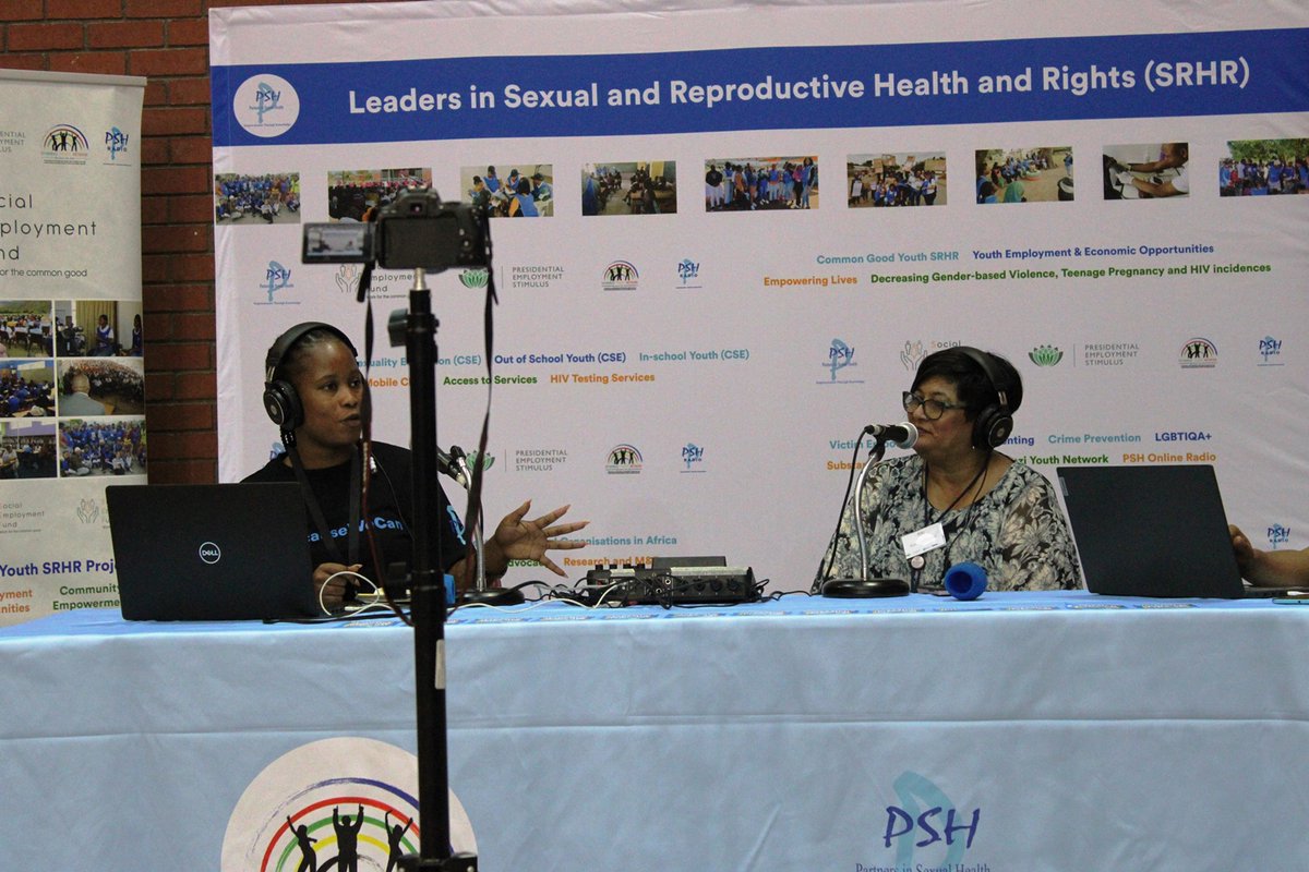 PSH_SRHR's tweet image. President Cyril Ramaphosa was in conversation with young people at a Pre-SONA event reflecting on three years of the PES and PYEI programmes, which created 1.8 million job opportunities, as well as rallying support for the next phase. #BecauseWeCan #SEF #workforcommongood