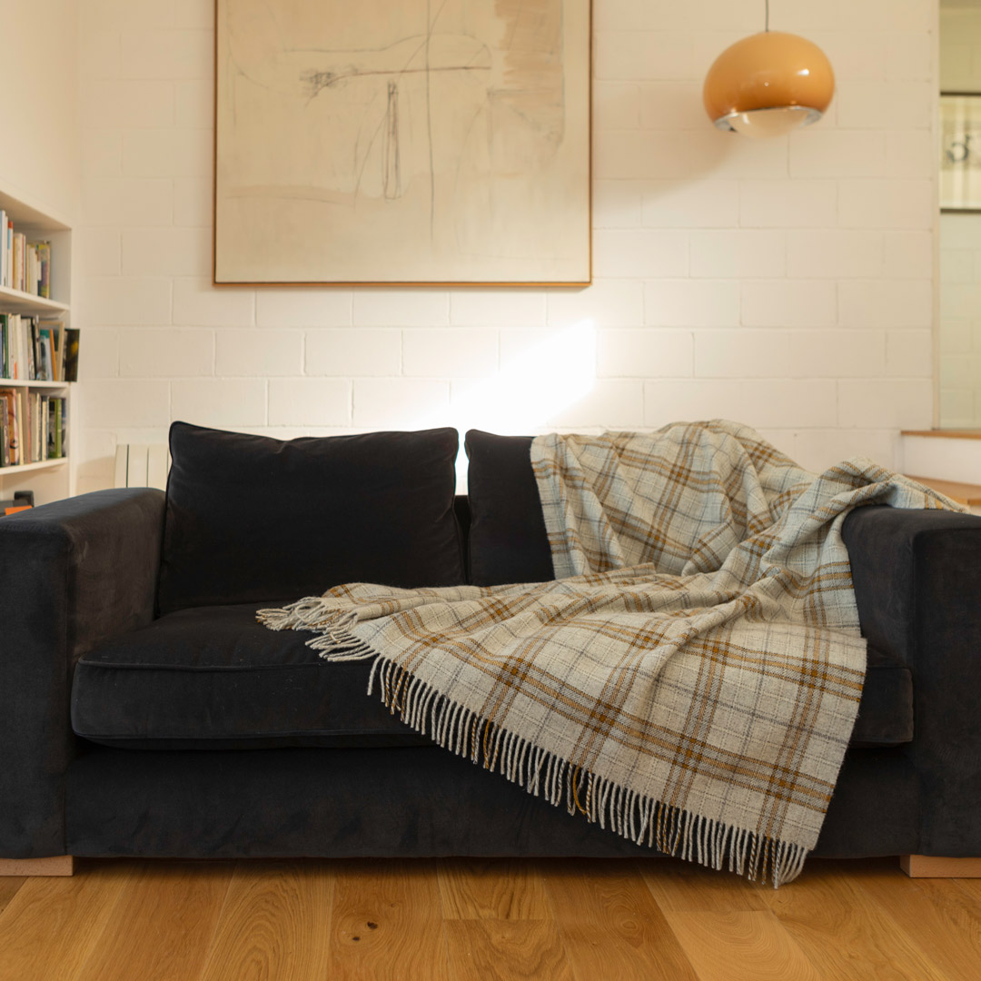 SkyeWeavers's tweet image. 🌟Back in stock🌟We've replenished stocks of our Xanthoria Tartan Throws. Woven in our own #tartan design in lichen-inspired colours. See them in the online shop: skyeweavers.co.uk/shop/tartan-th…  #homeinterior #naturalhome #interiorinspo