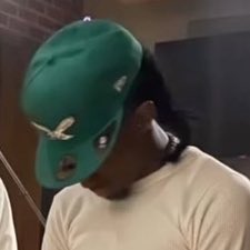 toxinstoxins's tweet photo. #NewProfilePic never seen this pic of carti w a kelly green eagles fitted #had2 https://t.co/87hOdWzGSQ